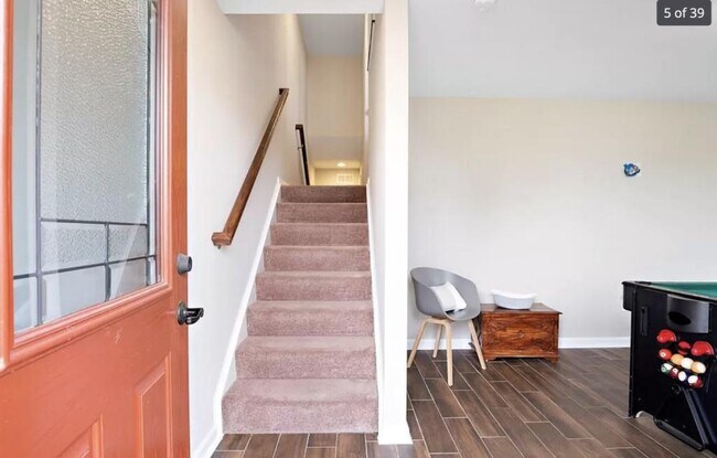 Building Photo - 16621 Gossamer Dr