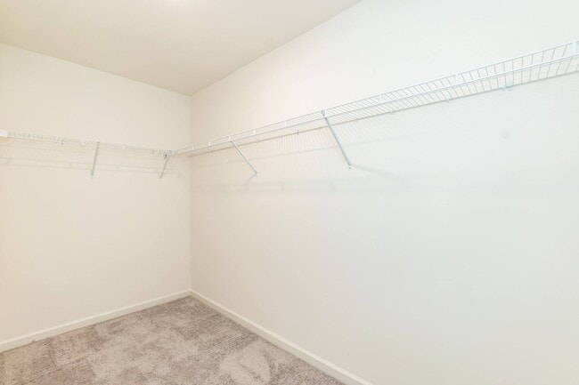 Building Photo - Spacious 4-Bedroom Home with Open Layout