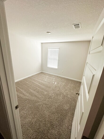 Building Photo - 4326 White Cedar Ct