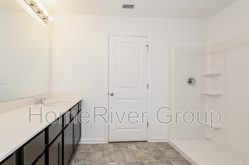 Building Photo - 4990 Bramante Dr