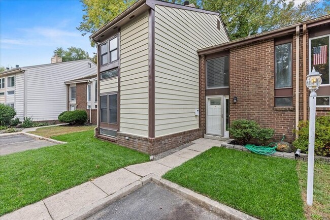 Building Photo - 421 Barton Run Blvd