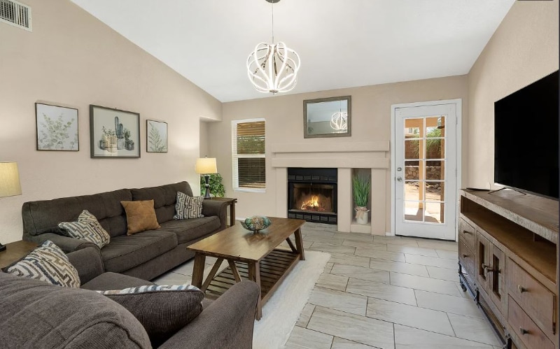 Building Photo - 4285 W Plantation St