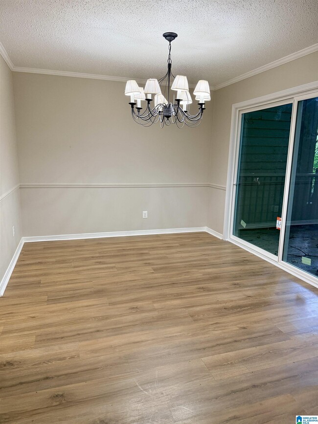 Building Photo - 313 Heath Dr