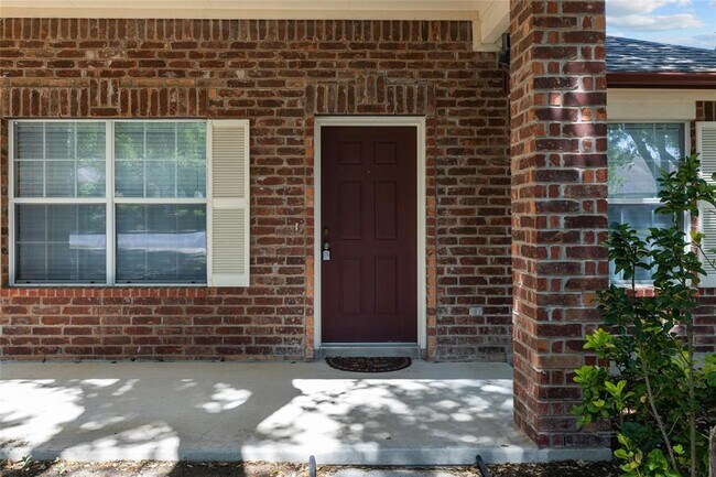 Building Photo - 3816 Harvey Penick Dr