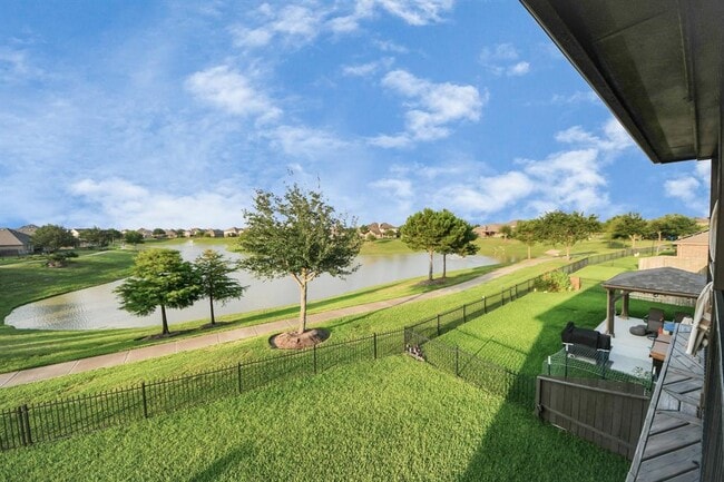 Building Photo - 28934 Endeavor River Rd