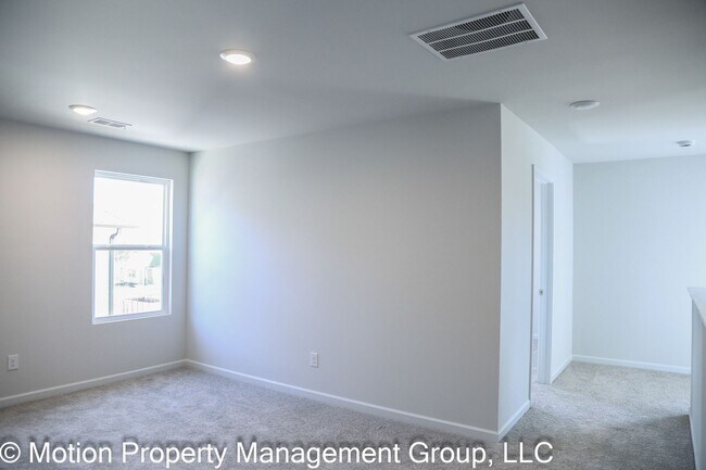 Building Photo - 19 Springwood Ln