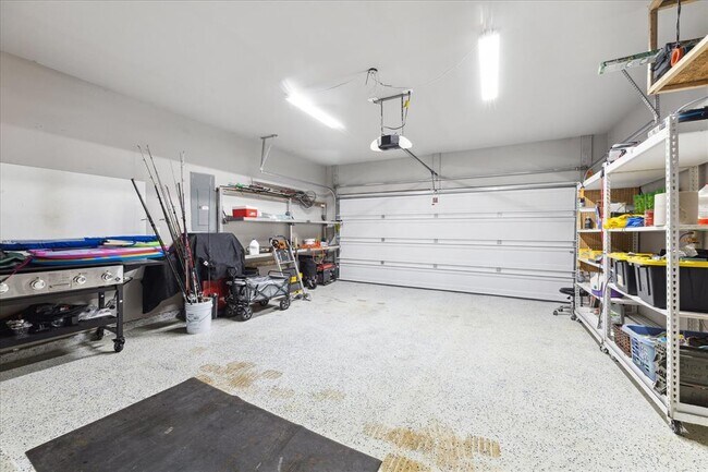 Building Photo - 709 8th St N