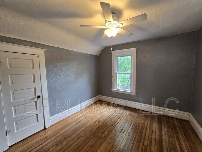 Building Photo - 511 S Frederick Ave