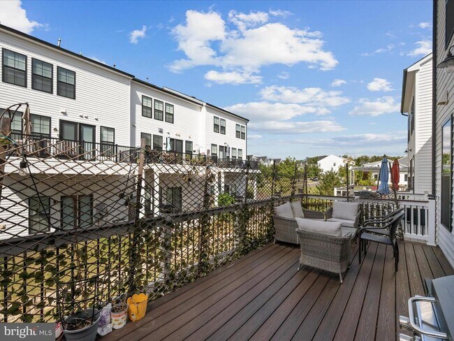 Building Photo - 25465 Nichols Orchard Terrace