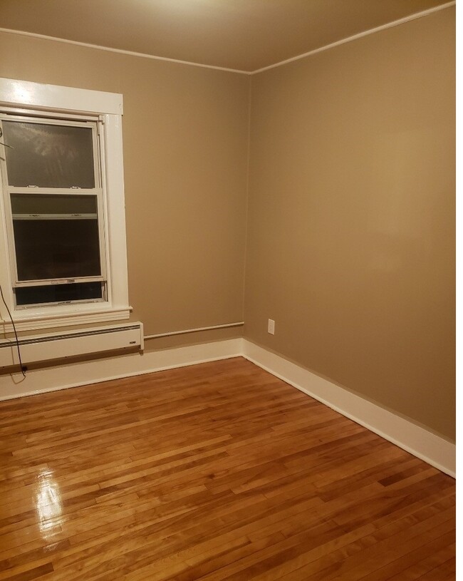 2nd Floor Bedroom 3 - 26 Hitchcock Rd