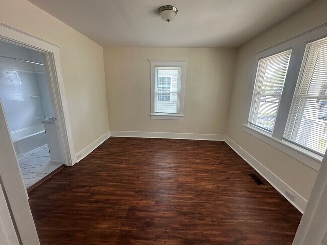 Building Photo - Charming Downtown Gem with Walkable Location Near Soda Pop District - Pet Friendly!