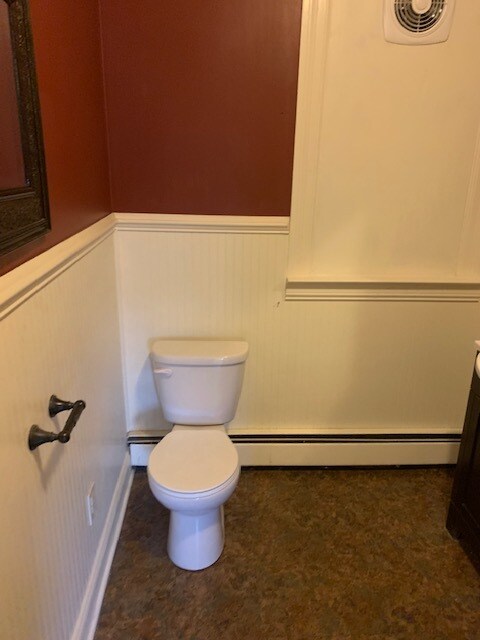 Building Photo - 150 S East St