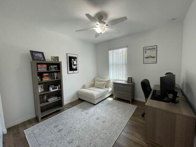 Building Photo - 12885 Trevi Isle