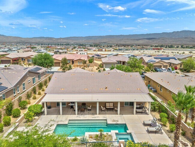 Building Photo - 73757 Picasso Dr