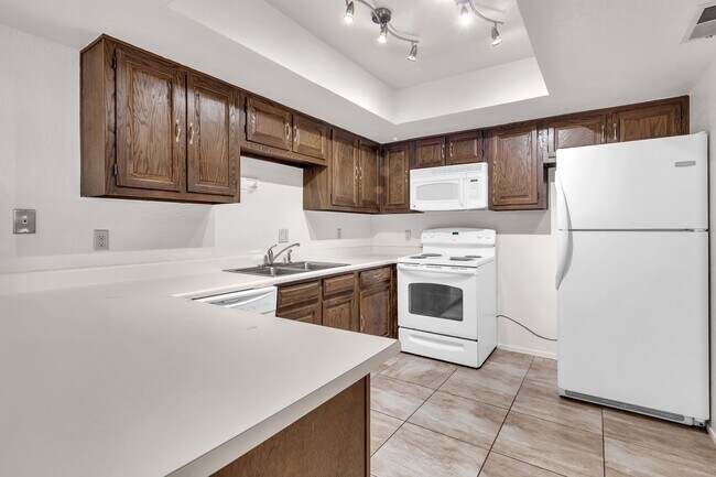 Building Photo - 2bed, 2bath condo with W/D, Balsony and river access