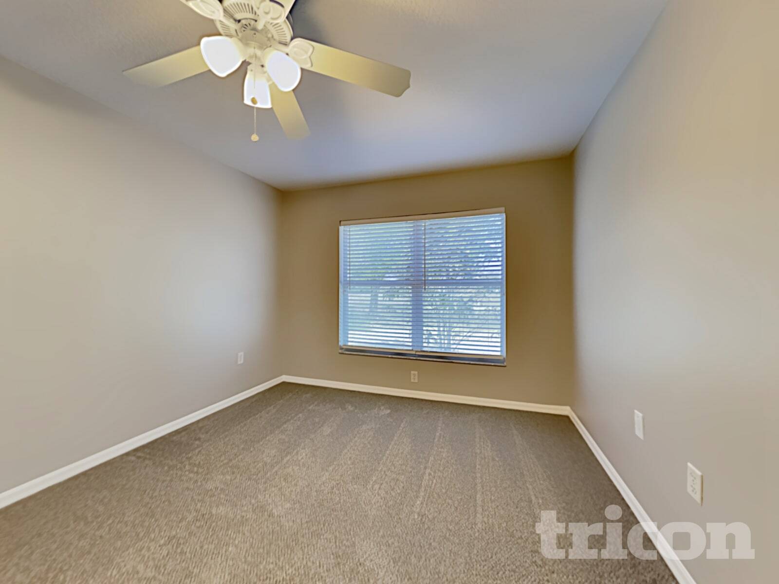 Building Photo - 10211 Summerview Cir