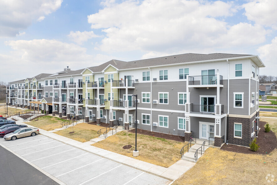 Primary Photo - Taylor Pointe Apartments