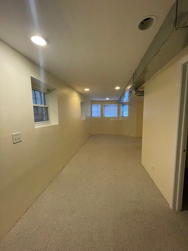 Building Photo - Haddon