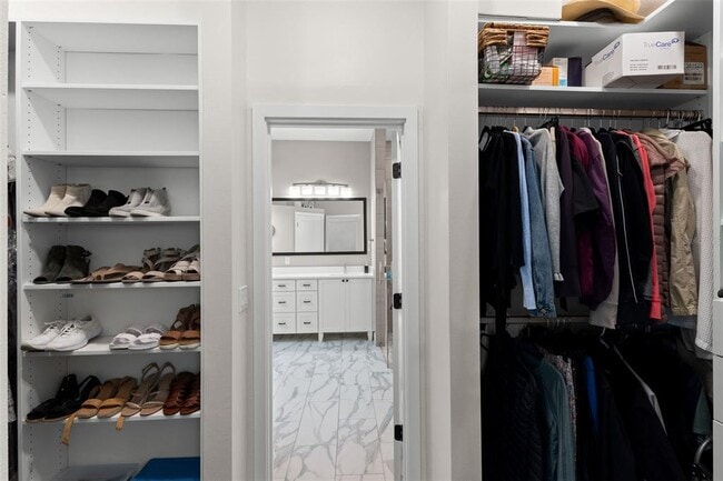 Building Photo - 11913 Keating Dr