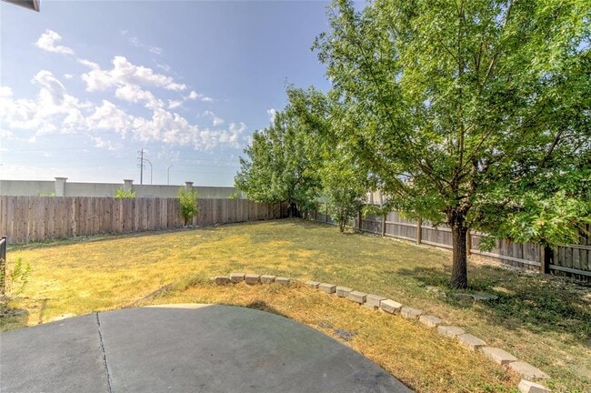 Building Photo - 2851 Southampton Way
