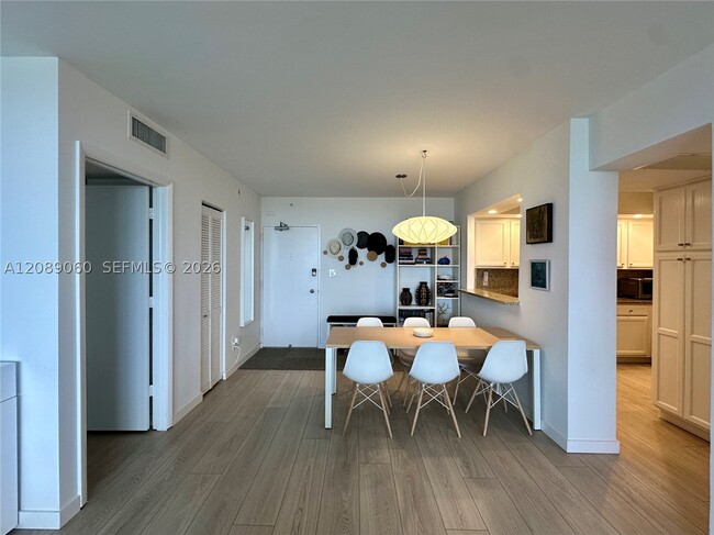 Building Photo - 5600 Collins Ave