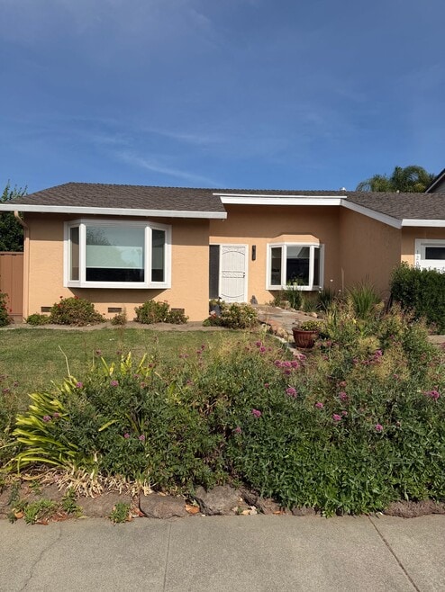 Building Photo - 1204 Woodflower Way