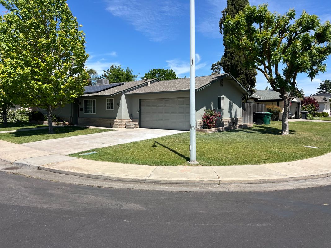 Building Photo - 618 Madsen Dr