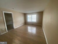 Building Photo - 126 Mortimer St