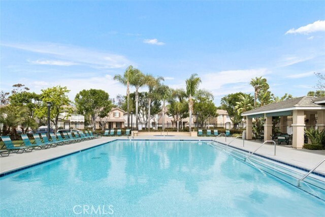 Building Photo - 201 Kensington