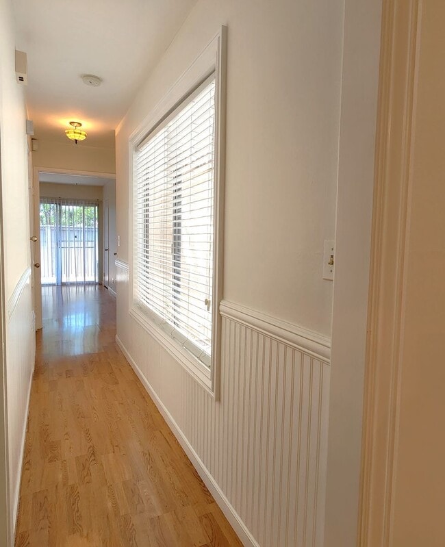 Building Photo - Rarely Available, Single-story, 2Bd 2Ba re...