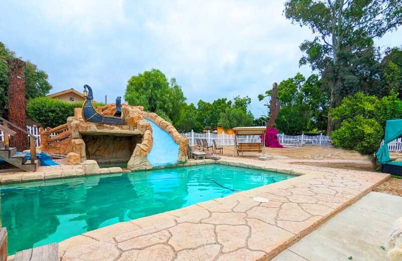 Building Photo - 13690 Westward Dr