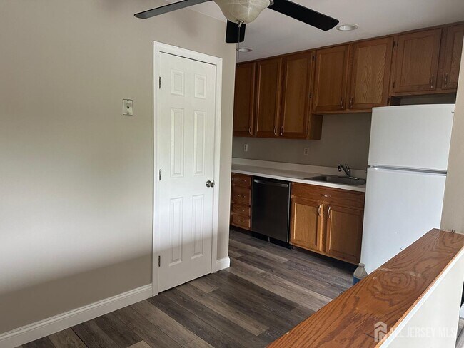 Building Photo - 4516 Birchwood Ct