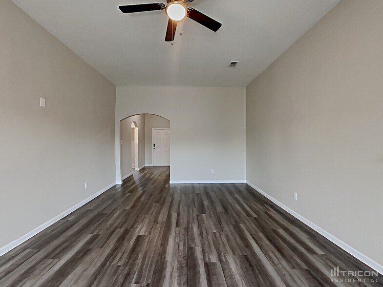 Building Photo - 14210 Bridgeview Ln