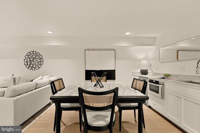 Building Photo - 4830 8th St NW