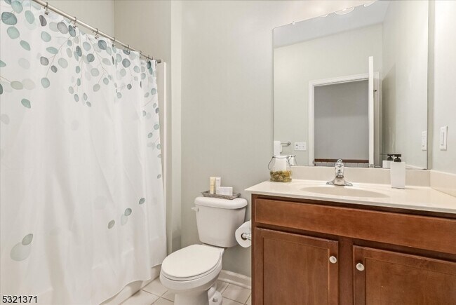 Building Photo - 209 Birch Ct