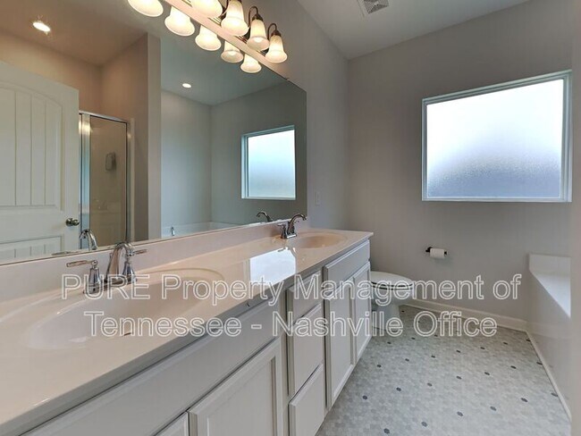 Building Photo - 400 Zeffer Ct