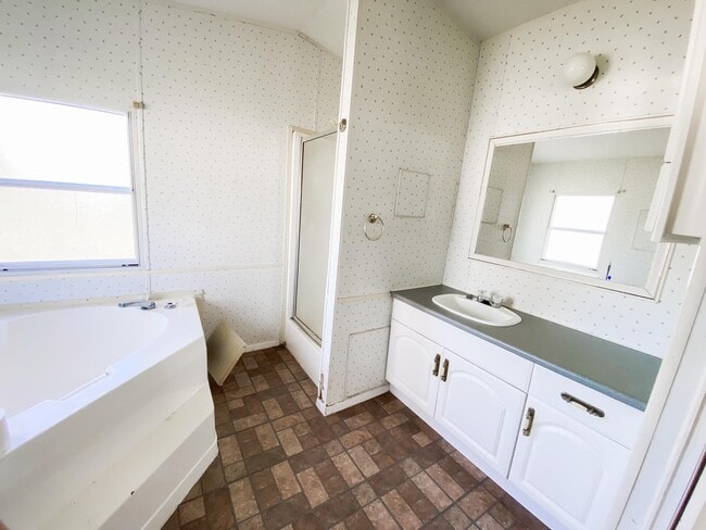 Building Photo - 2294 FM 980