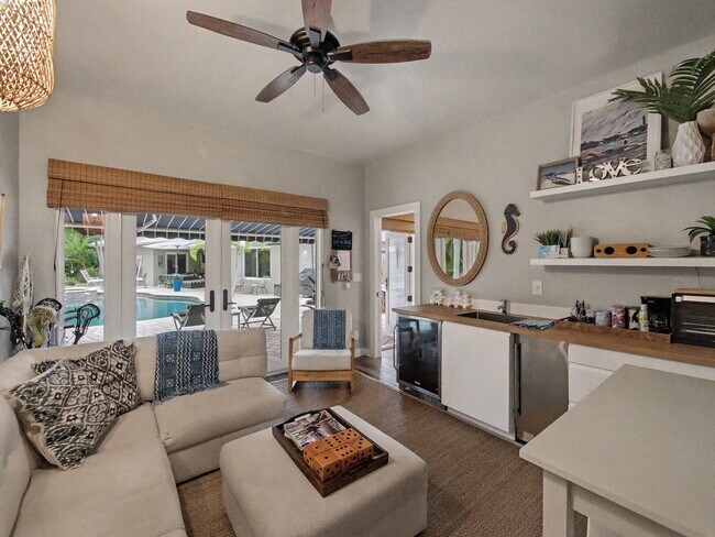 Building Photo - 8121 SE Orchard Terrace