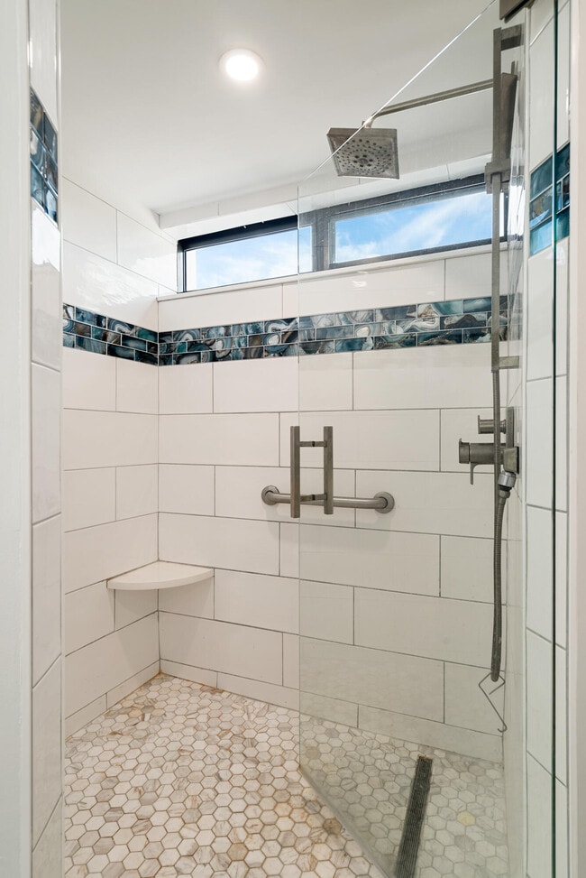 Building Photo - 7101 Gulf of Mexico Blvd