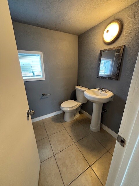 Building Photo - 1064 N Tamiami Trl
