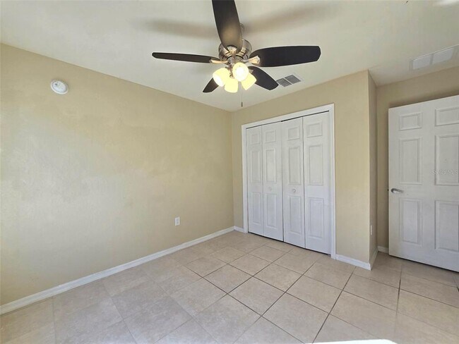 Building Photo - 1022 Rivershore Ave