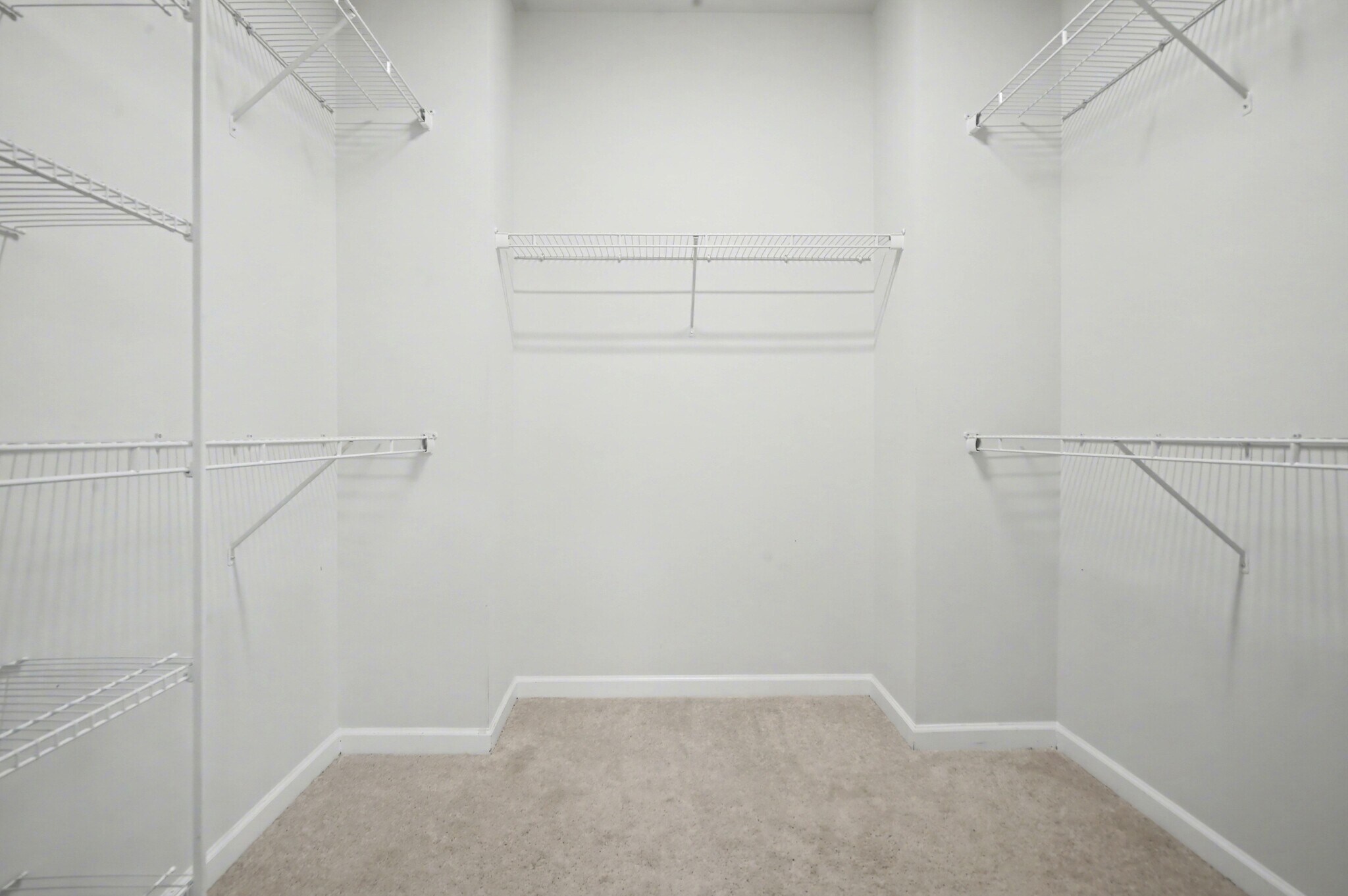 Building Photo - 2037 Statesville Ave