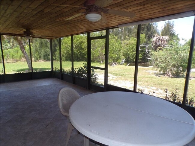 Building Photo - 421 Orchid Dr