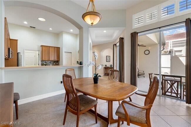 Building Photo - 1757 Tarpon Bay Dr S