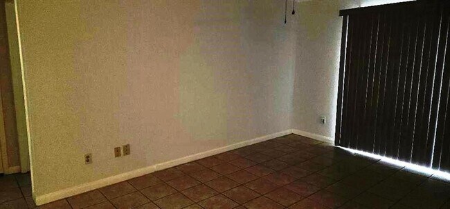 Building Photo - 10555 Turtlewood Ct