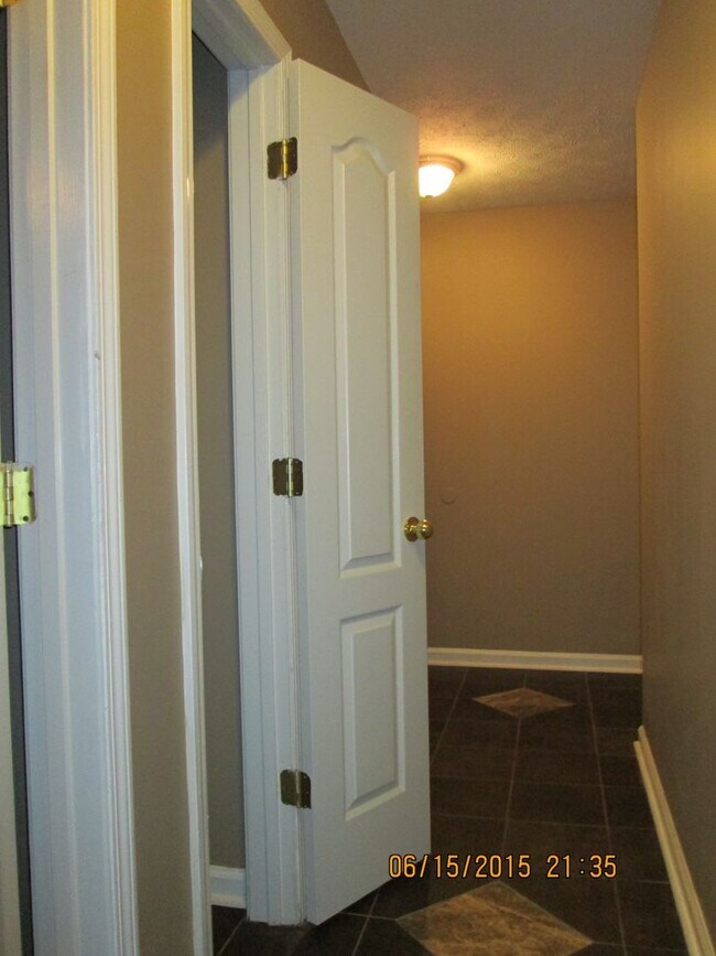 Building Photo - 6237A Dorsett Shoals