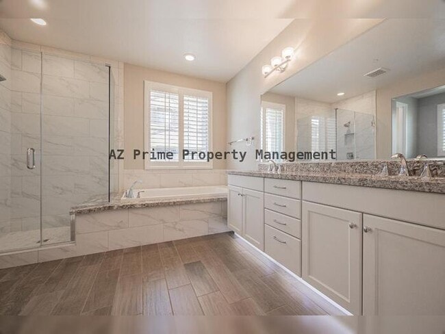 Building Photo - 10046 E Bell Rd