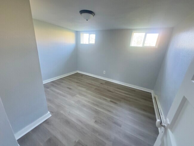 Building Photo - 279 4th N St