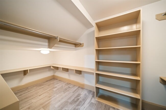 Building Photo - 4607 Regent Manor Dr