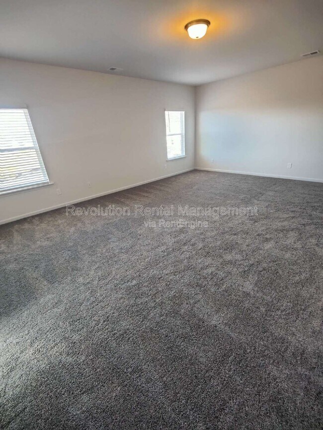 Building Photo - 500 Ozark Ln